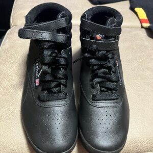 Reebok Kids Black High-Top Sneakers size 7.5